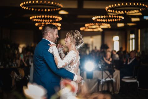 Joyful Bearspaw Golf Course Wedding | Diane Davidson Weddings