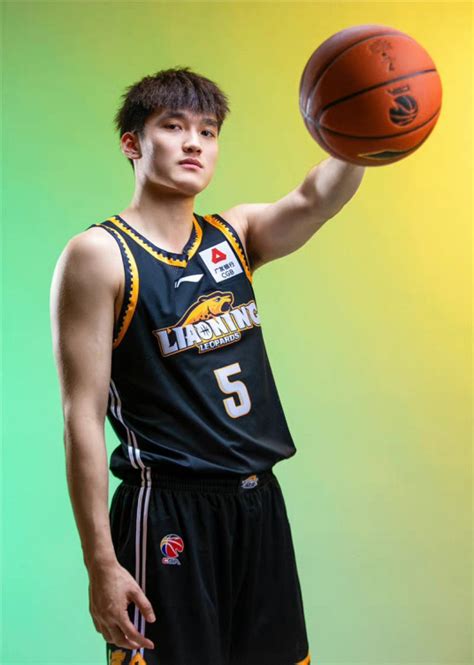 周俊成（1999年1月出生的中国篮球运动员）_百度百科