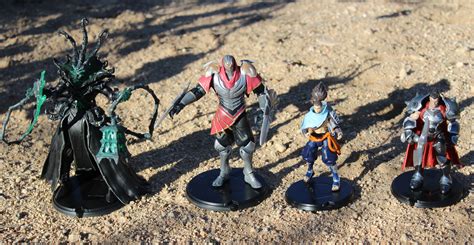 League Of Legends Figures