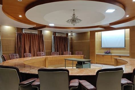 Dr. D. Y. Patil Unitech B-School Pune Campus: Photos, Virtual Tour
