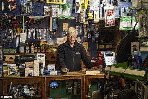 Historic ironmongers shuts down after 104 years - and says Rachel ...