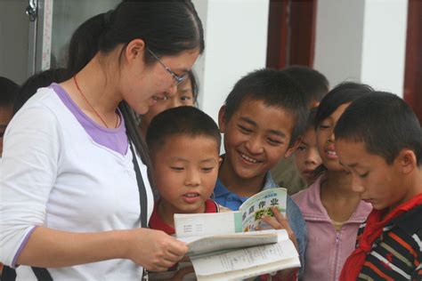 中国10年招募60万特岗教师 成乡村教师新鲜血液|特岗教师|乡村教师_新浪新闻