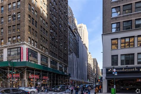 247 W 37th St, New York, NY 10018 | LoopNet