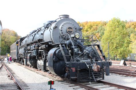 Solve Norfolk and Western 2156 jigsaw puzzle online with 96 pieces