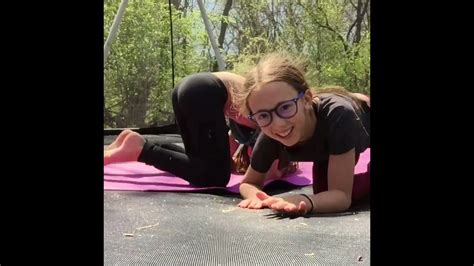 Our Fail Yoga Challenge 的图像结果