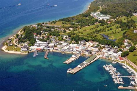 9 Countries With the Most Islands