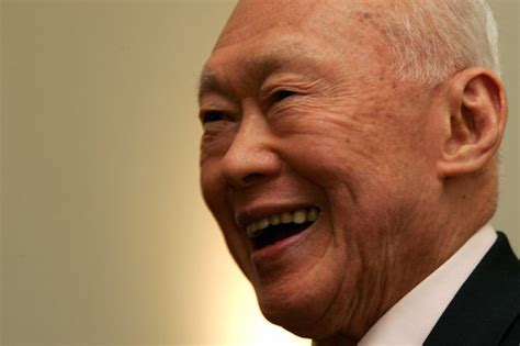 新加坡前總理李光耀 肺炎病情惡化-風傳媒