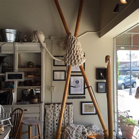 BIG KNITTING NEEDLES AND CROCHET HOOK (2026) All You Need to Know ...