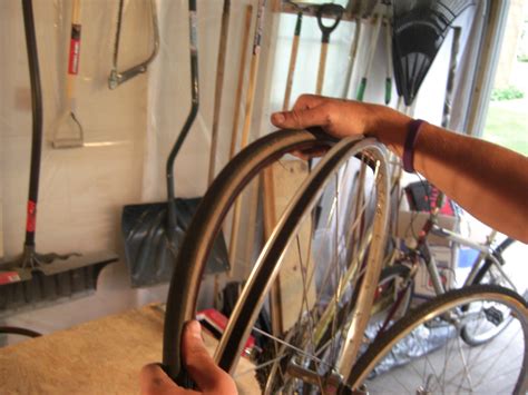Replacing Bike Tire and Tube on a Road Bike : 5 Steps - Instructables