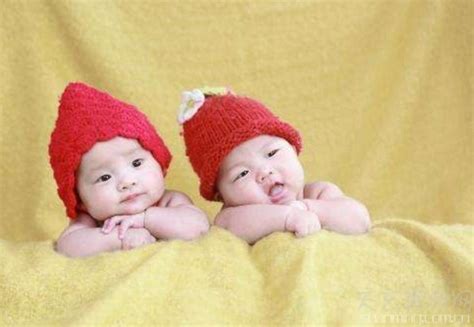 最新双胞胎男孩起名字大全-起名网