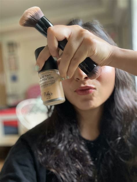 Skin Tint Mattifying Foundation L 01 | Ruby's Organics