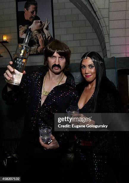 Melissa Andrushko Photos and Premium High Res Pictures - Getty Images