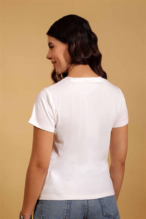 Classic White V Neck T-Shirt – BEOM COMMERCE