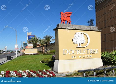 COMMERCE, CALIFORNIA - 26 FEB 2020: Sign at the DoubleTree Hotel by ...