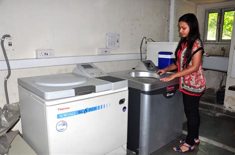 (DU) Department of zoology