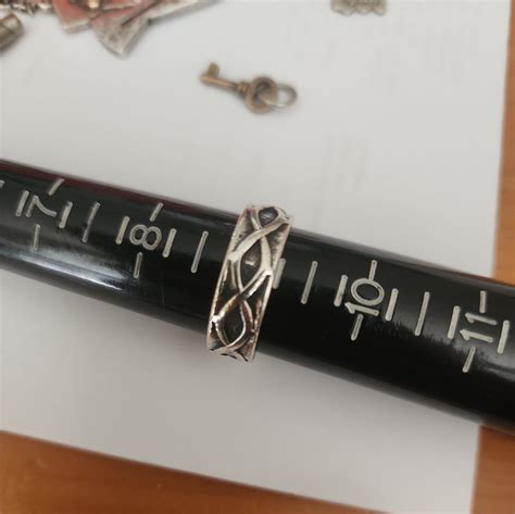 Retired James Avery Crown Of Thorns Ring Size 9 - Gem