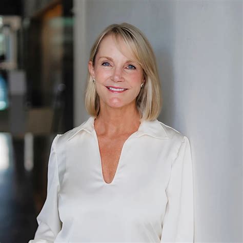 Naborforce ofrece pasantías a trabajadores mayores