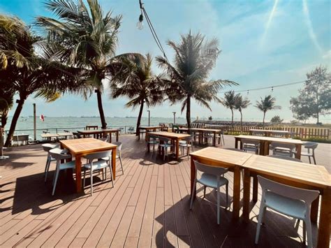 Seaside Restaurant 的图像结果