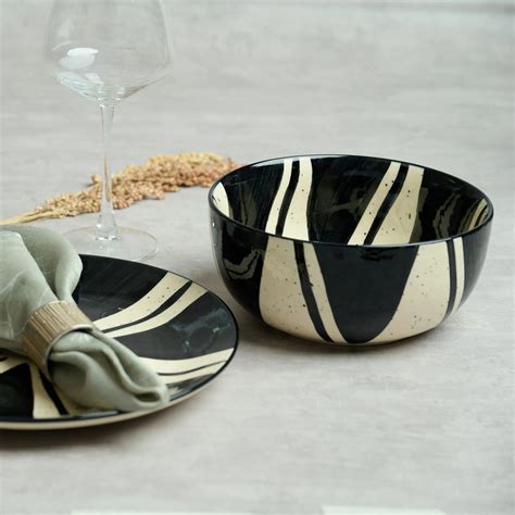 Premium Stoneware Splash Serving Bowl | BlackCarrot