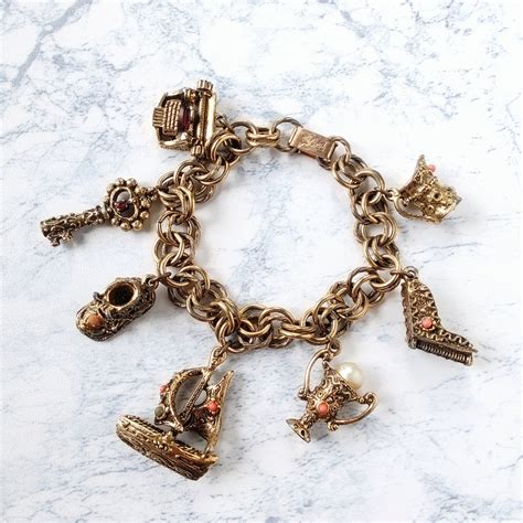 《Coro》faux coral jade pearl red rhinestone charm chain vintage bracelet ...