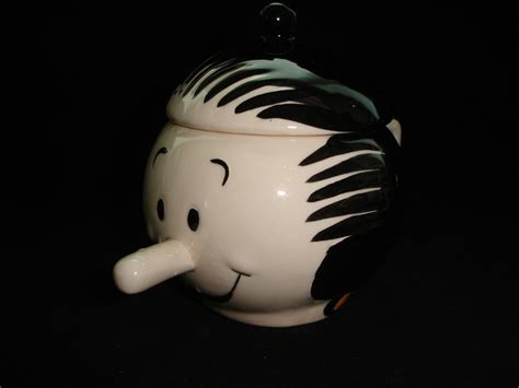 King Features Popeye's Girlfriend Olive Oyl Ceramic Mug with Lid ...