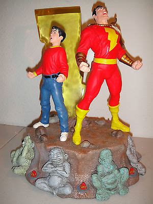 comicsvalue.com - DC COMICS?JLA CAPTAIN MARVEL SHAZAM FULL SIZE DELUXE ...