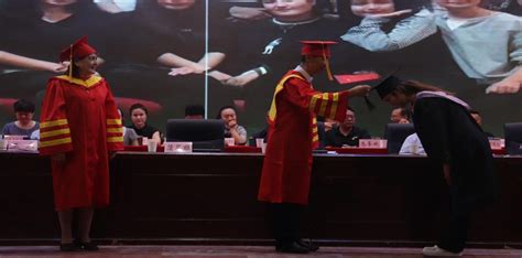 阿克苏职业技术学院隆重举行第二届（2022届）本科生毕业典礼 - 阿克苏职业技术学院 - 中国大学生在线