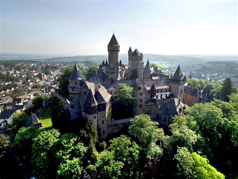 Wer Wohnt In Einem Schloss? – Wer Wohnte Auf Einer Burg – FIHIDU