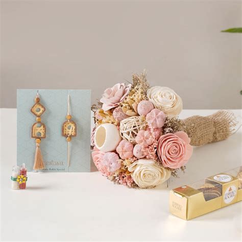 Blooms of Love Sustainable Rakhi Gift Set Of 4 Online - Premium Gift ...