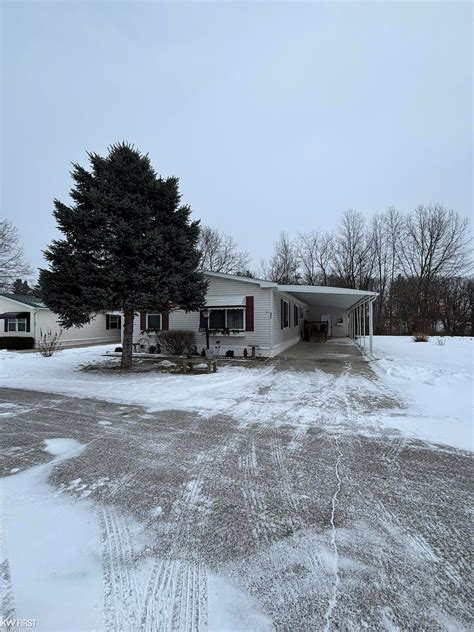 807 Park View, Clio, MI 48420 | Homes.com