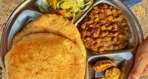 Sri Radhey Krishna Choley Bhature | WhatsHot Delhi Ncr