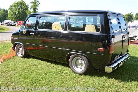 Hot Rod Lowered Van « zibeja96