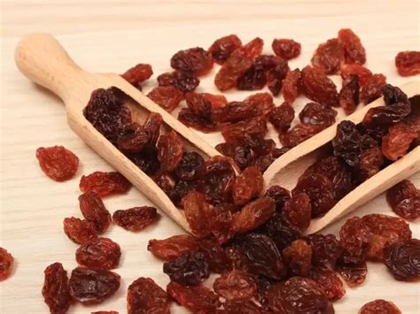7 amazing benefits of kismis (raisins) you should know - Why kismis ...