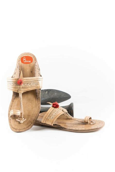 Moja Shape Red Gonda 4 Veni Kolhapuri Chappal For Women | Vhaan