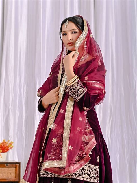 Luxury Maroon Velvet Sharara Set with Exquisite Embroidery – Label Mayra