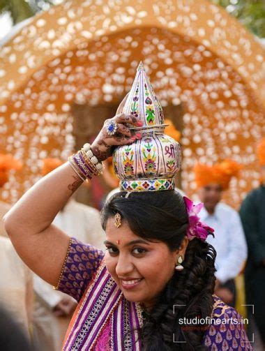 Side PonyTail – India's Wedding Blog