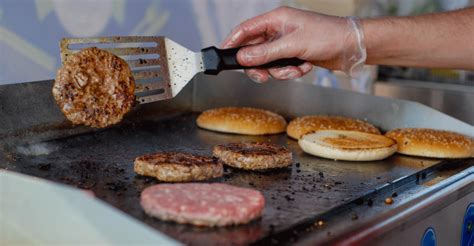 how to cook burgers traeger