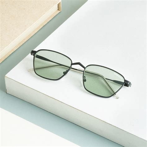 Buy Andreas Black Green Edition Trapezoid Sunglasses - Stylish Eye ...