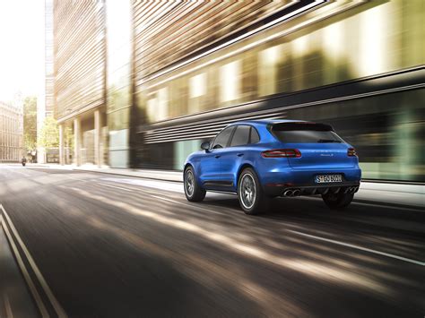 2015 Porsche Macan Makes Official World Debut