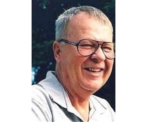 Ronald Spelhaug Obituary (2025) - Everett, WA - The Herald (Everett)