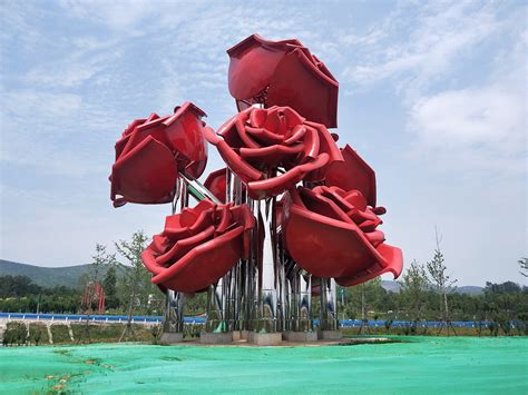 不锈钢玫瑰花雕塑，公园景观雕塑-宏通雕塑