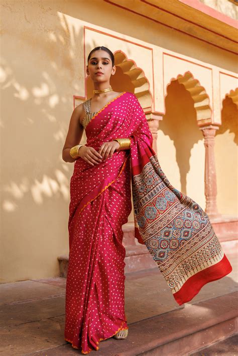 Magenta Pink Ajrakh Pure Bandhani Silk Saree – Geroo Jaipur