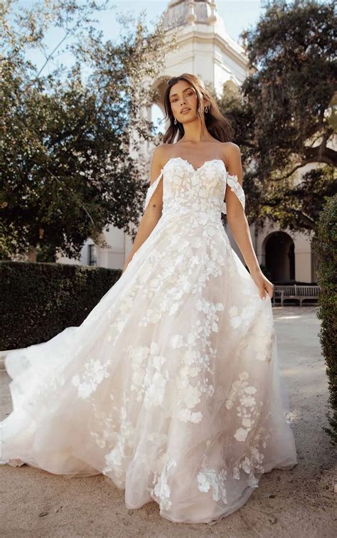 Modern Floral Lace Ballgown Wedding Dress with Detachable Sleeves