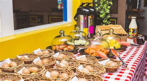THE PELICAN LARRY HOSTEL (Cali) - Hostel Reviews, Photos, Rate ...
