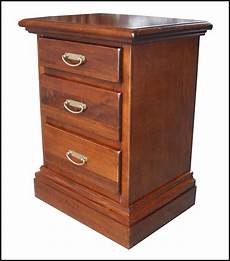 mobili in arte povera roma comodini classici arte povera massello la commode di mobili in arte povera roma comodini classici arte povera massello la commode di