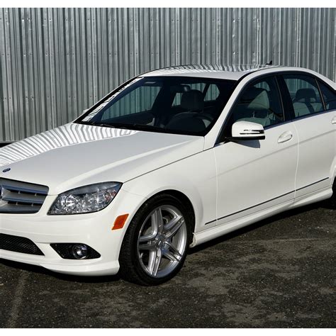 Mercedes 2010 C300 Red