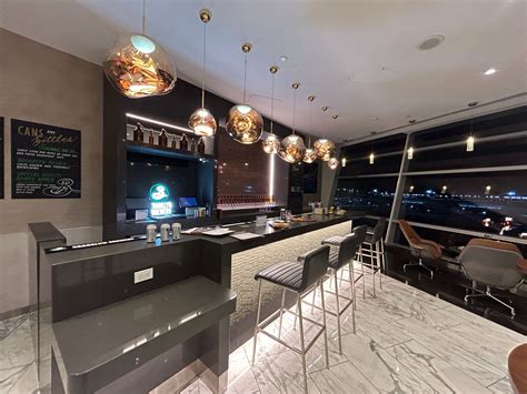 REVIEW: Greenwich lounge T8 New York JFK (formerly Flagship) BA/AA ...