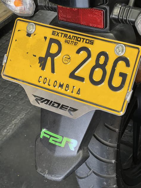 Porta Placa - Refuerzo de Placa Raider | FECORMOTOS