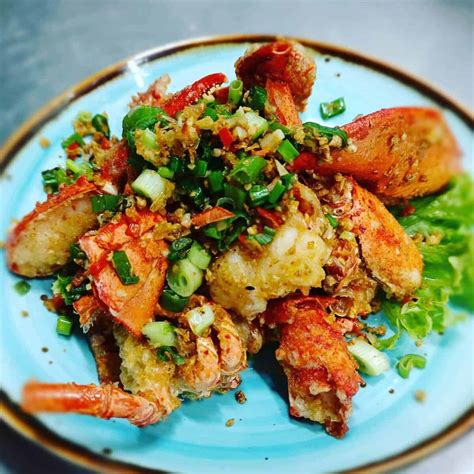 7 Best Seafood Restaurants in Singapore to Drool over