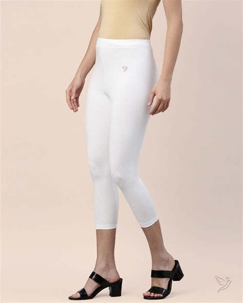 Pearl white capri legging